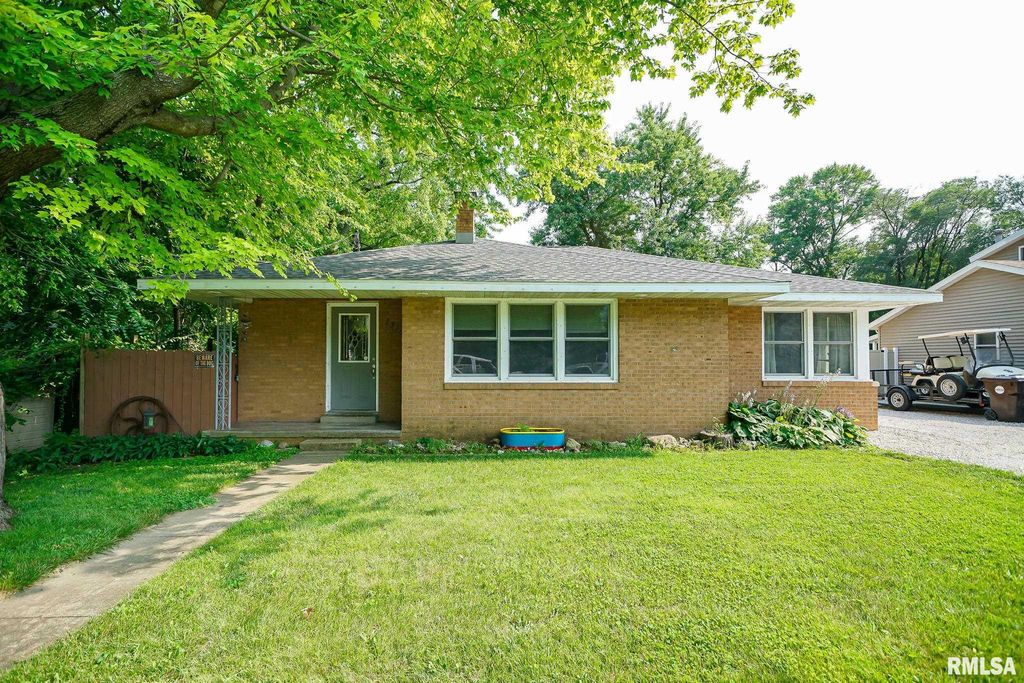 1316 E BEACH Street, Peoria, IL 61615
