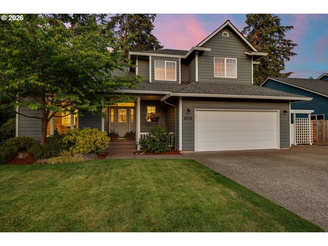 2206 N THORNE St, Newberg, OR 97132
