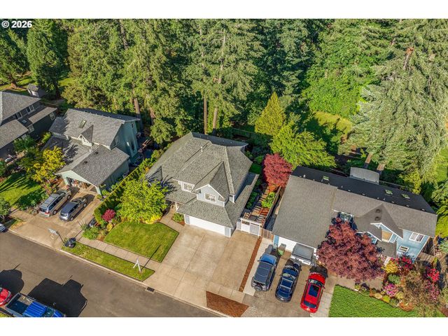 2206 N THORNE St, Newberg, OR 97132