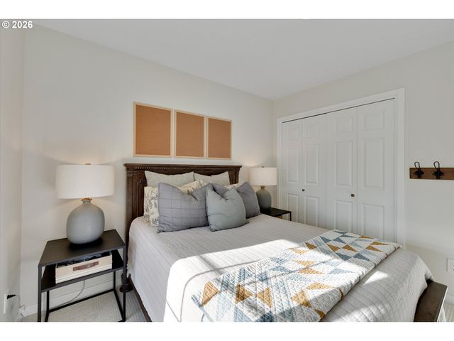2206 N THORNE St, Newberg, OR 97132