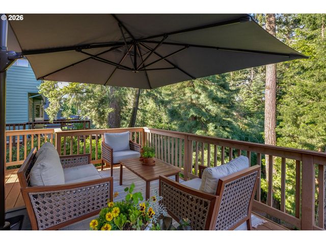2206 N THORNE St, Newberg, OR 97132