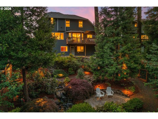 2206 N THORNE St, Newberg, OR 97132