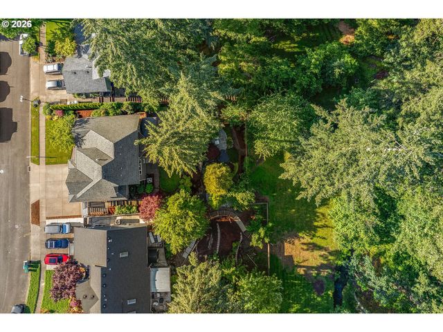 2206 N THORNE St, Newberg, OR 97132