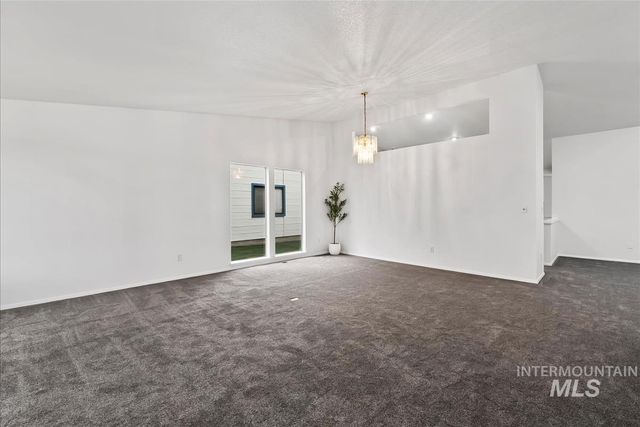 8359 W Willowdale Dr, Garden City, ID 83714