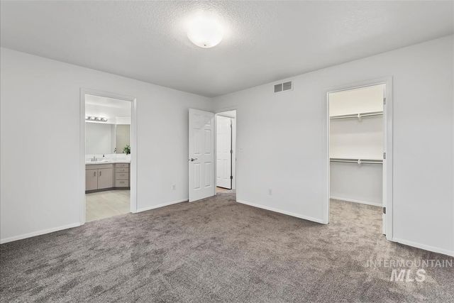 8359 W Willowdale Dr, Garden City, ID 83714