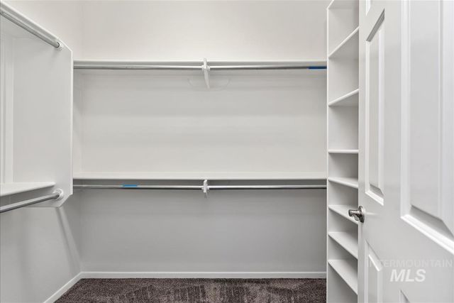 8359 W Willowdale Dr, Garden City, ID 83714