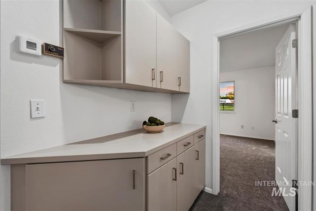 8359 W Willowdale Dr, Garden City, ID 83714