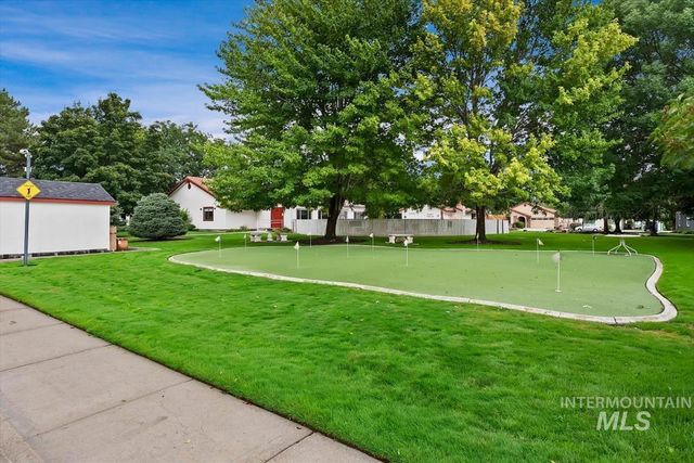 8359 W Willowdale Dr, Garden City, ID 83714