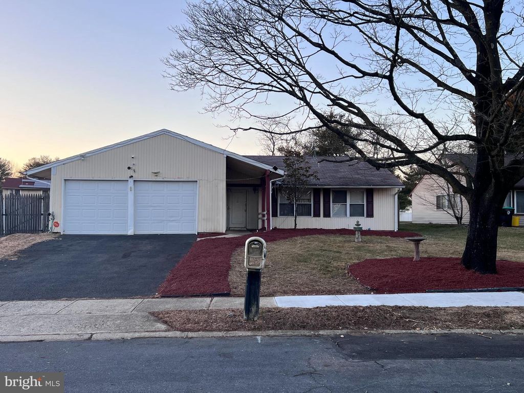 537 FOUR MILE BRANCH RD, Sicklerville, NJ 08081