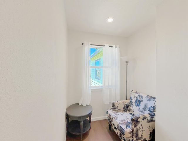 614 Red Oak Woods, Canyon Lake, TX 78133