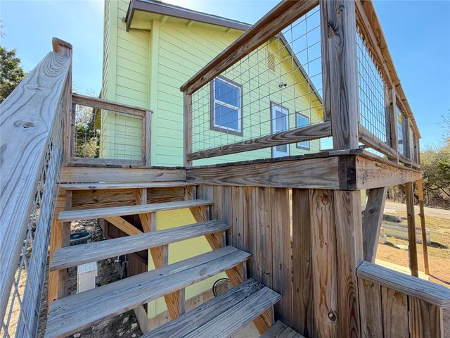 614 Red Oak Woods, Canyon Lake, TX 78133