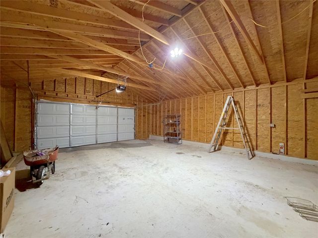 614 Red Oak Woods, Canyon Lake, TX 78133