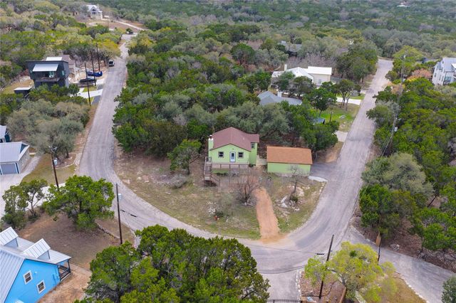 614 Red Oak Woods, Canyon Lake, TX 78133