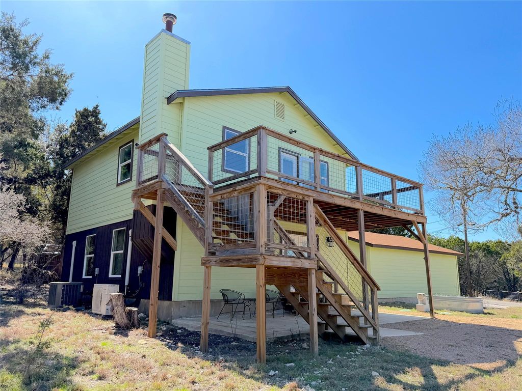 614 Red Oak Woods, Canyon Lake, TX 78133