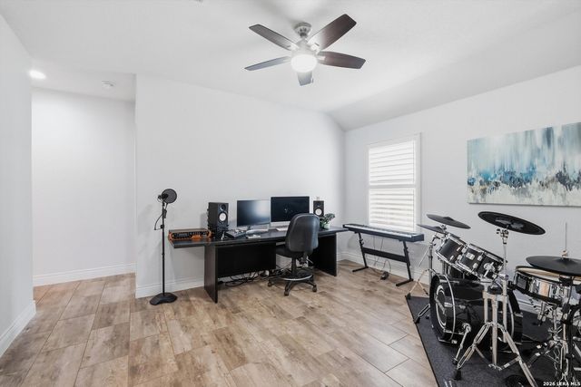 2814 Running Fawn, San Antonio, TX 78261