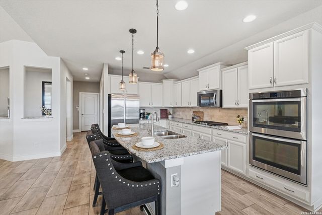 2814 Running Fawn, San Antonio, TX 78261