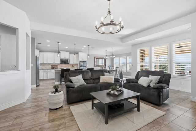 2814 Running Fawn, San Antonio, TX 78261