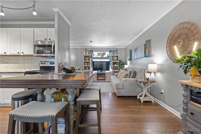 1242 Firwood Court, Jeffersonville, IN 47130