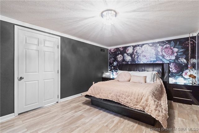 1242 Firwood Court, Jeffersonville, IN 47130