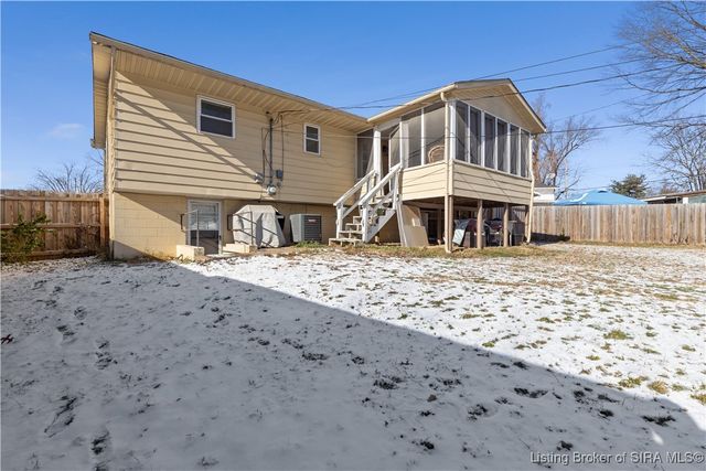 1242 Firwood Court, Jeffersonville, IN 47130