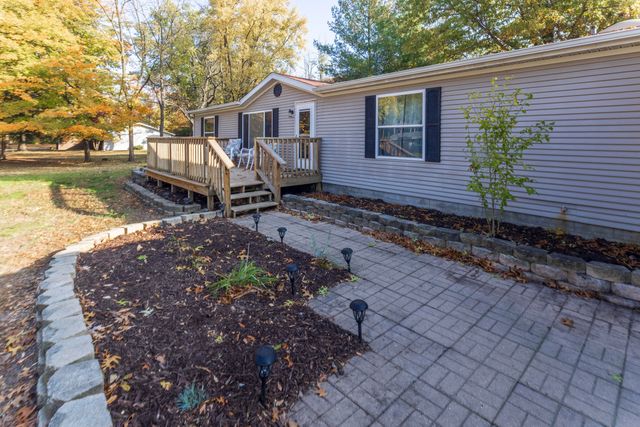 11327 N 550 E 7, Demotte, IN 46310