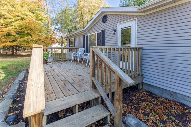 11327 N 550 E 7, Demotte, IN 46310