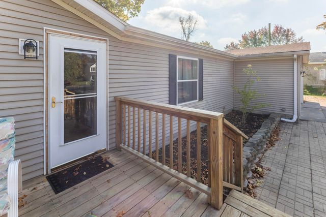 11327 N 550 E 7, Demotte, IN 46310