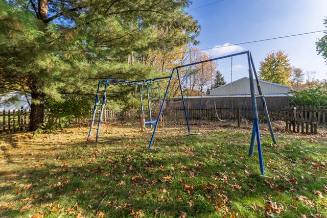 11327 N 550 E 7, Demotte, IN 46310