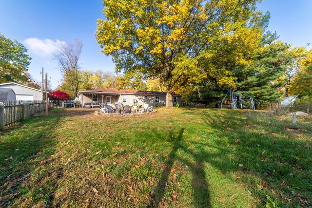 11327 N 550 E 7, Demotte, IN 46310