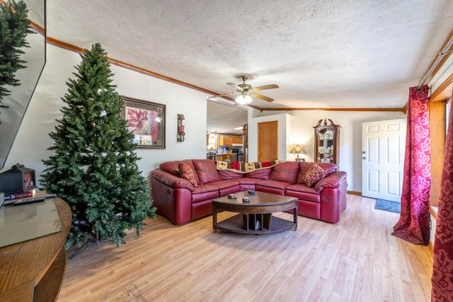 11327 N 550 E 7, Demotte, IN 46310