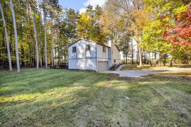 4042 Burns Road, Howell, MI 48855