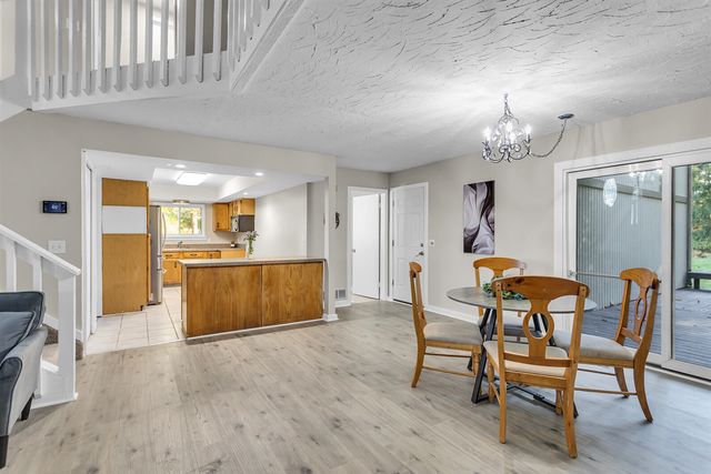 4042 Burns Road, Howell, MI 48855