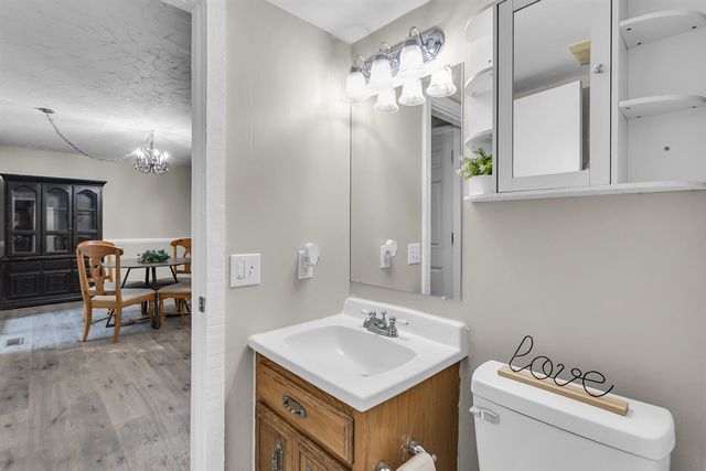 4042 Burns Road, Howell, MI 48855