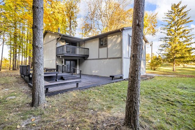 4042 Burns Road, Howell, MI 48855