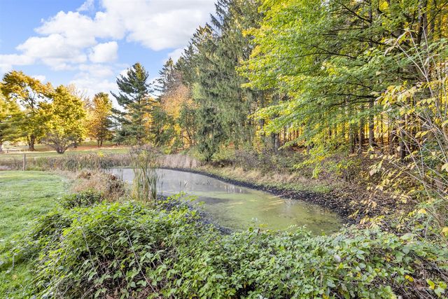 4042 Burns Road, Howell, MI 48855