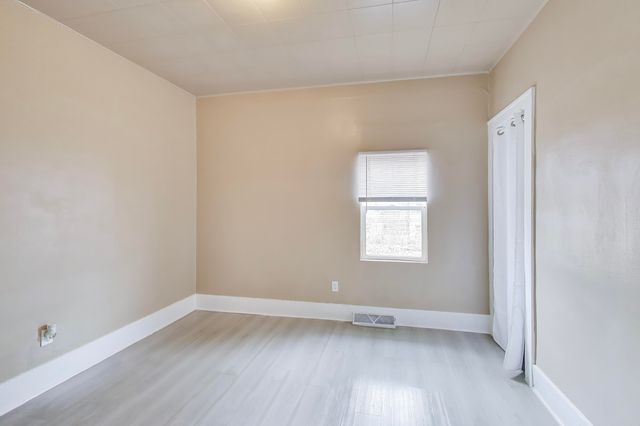 329 Pierce Street, Gary, IN 46402