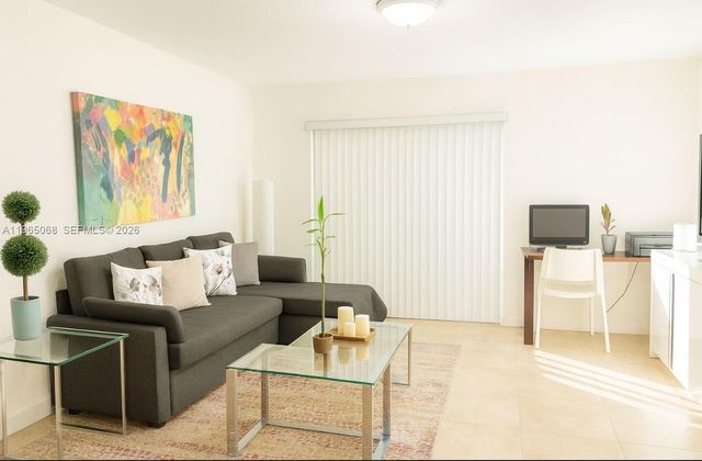 949 Riverside drive 417, Coral Springs, FL 33071