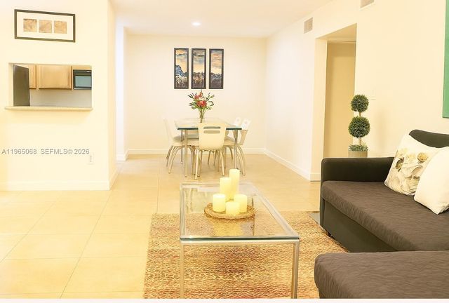 949 Riverside drive 417, Coral Springs, FL 33071