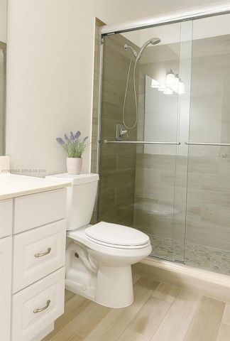 949 Riverside drive 417, Coral Springs, FL 33071