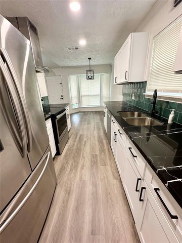7611 Millbrae Lane, Houston, TX 77041
