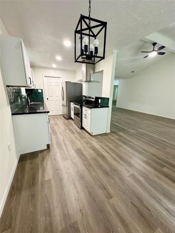 7611 Millbrae Lane, Houston, TX 77041