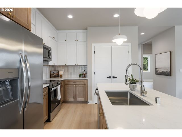 17007 Ne 95TH Cir, Vancouver, WA 98682