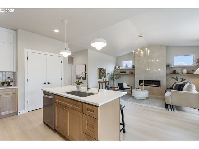 17007 Ne 95TH Cir, Vancouver, WA 98682