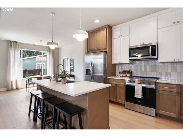 17007 Ne 95TH Cir, Vancouver, WA 98682