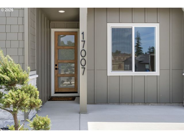17007 Ne 95TH Cir, Vancouver, WA 98682