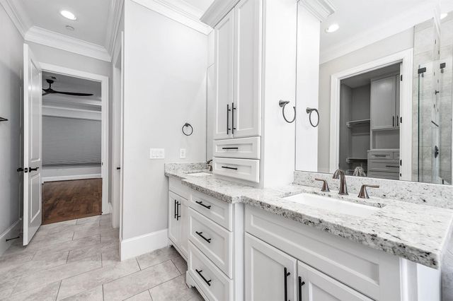 5733 Winsome Lane, Houston, TX 77057