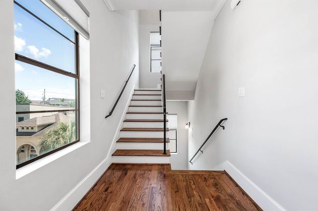 5733 Winsome Lane, Houston, TX 77057
