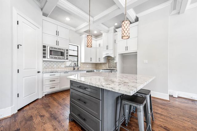 5733 Winsome Lane, Houston, TX 77057