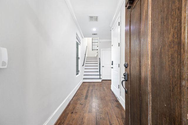 5733 Winsome Lane, Houston, TX 77057