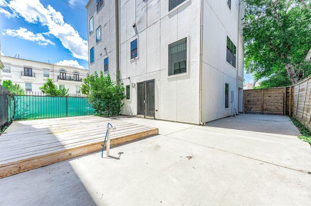 5733 Winsome Lane, Houston, TX 77057